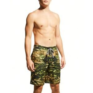 Burberry Breton Camo Print Men Size S Swim Trunks/Shorts Fern Green NWT $480